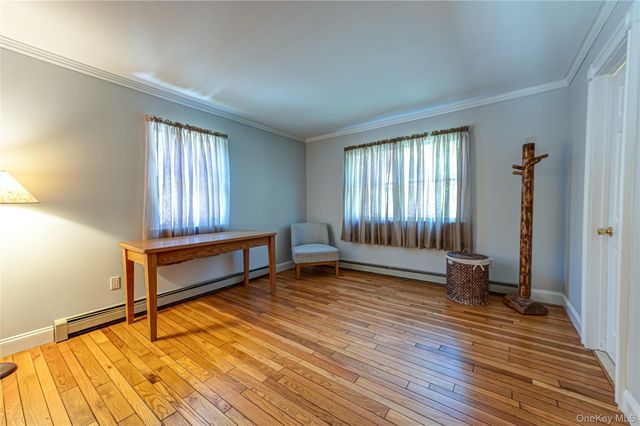 130 N Country Road, Shoreham, NY 11786