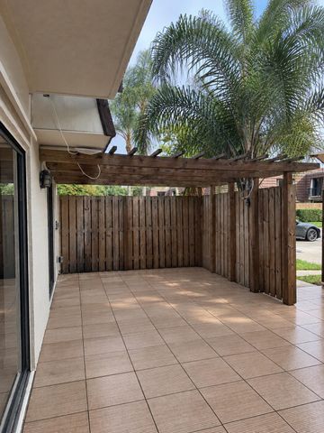 2003 20TH Lane, Palm Beach Gardens, FL 33418