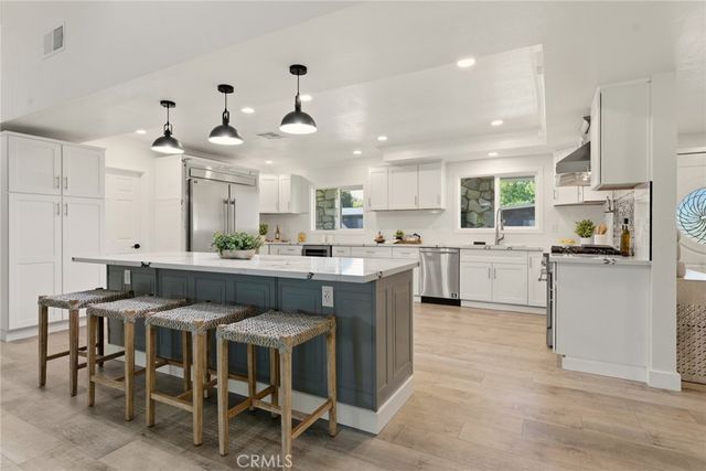 6020 Neddy Avenue, Woodland Hills, CA 91367