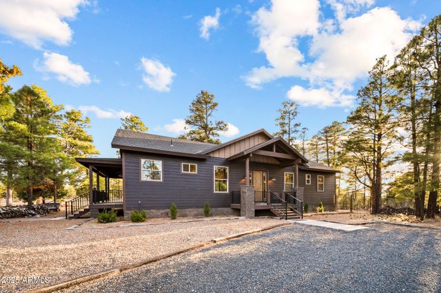 2702 MAJESTIC ELK Road, Overgaard, AZ 85933