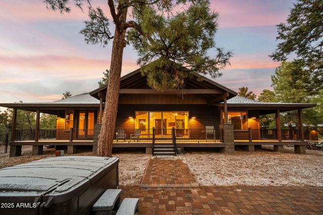 2702 MAJESTIC ELK Road, Overgaard, AZ 85933