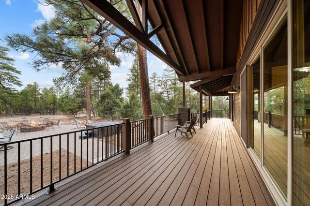 2702 MAJESTIC ELK Road, Overgaard, AZ 85933