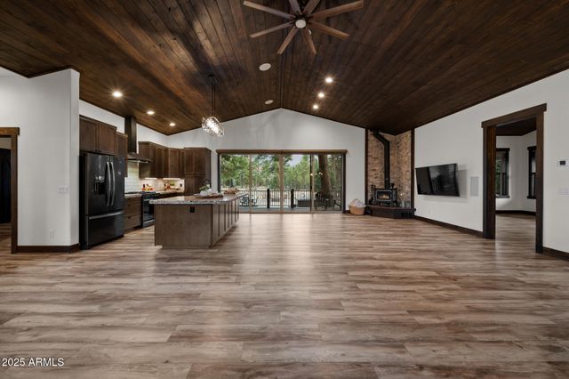 2702 MAJESTIC ELK Road, Overgaard, AZ 85933