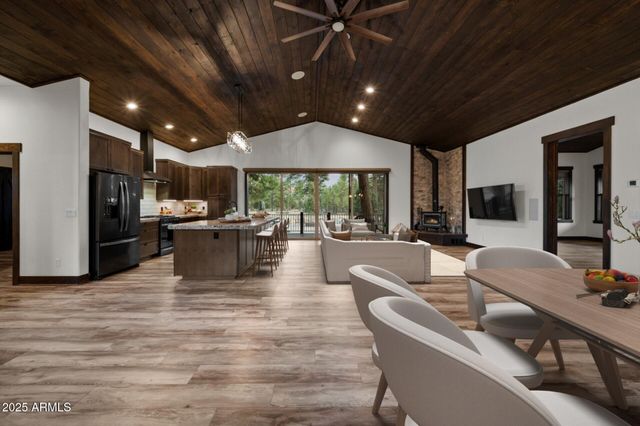 2702 MAJESTIC ELK Road, Overgaard, AZ 85933