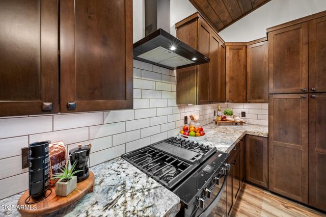 2702 MAJESTIC ELK Road, Overgaard, AZ 85933