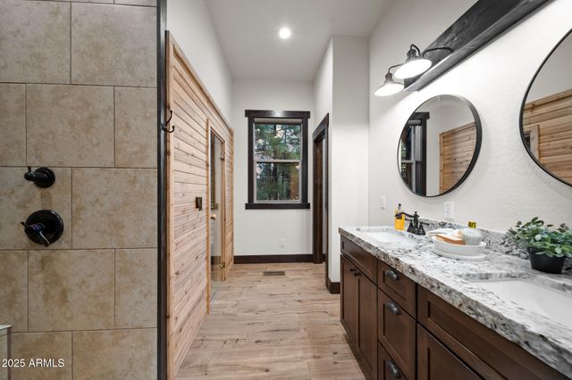 2702 MAJESTIC ELK Road, Overgaard, AZ 85933