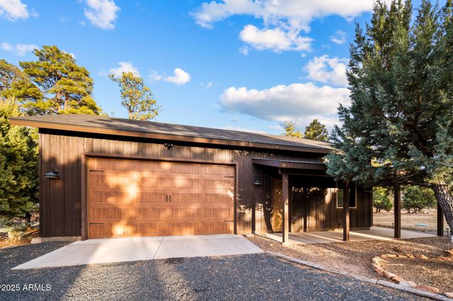 2702 MAJESTIC ELK Road, Overgaard, AZ 85933