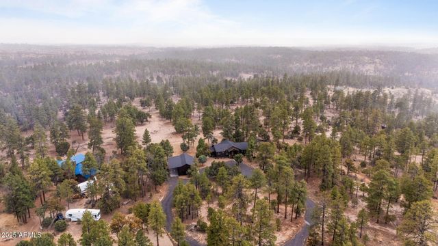 2702 MAJESTIC ELK Road, Overgaard, AZ 85933