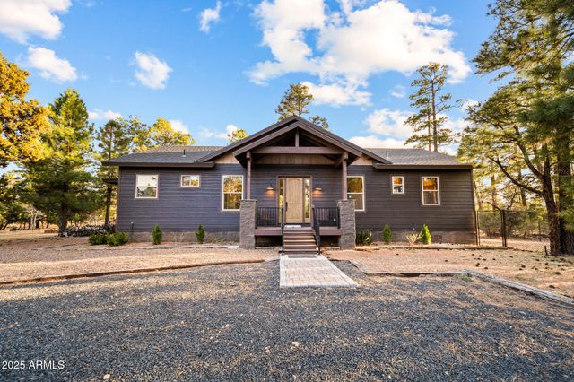 2702 MAJESTIC ELK Road, Overgaard, AZ 85933