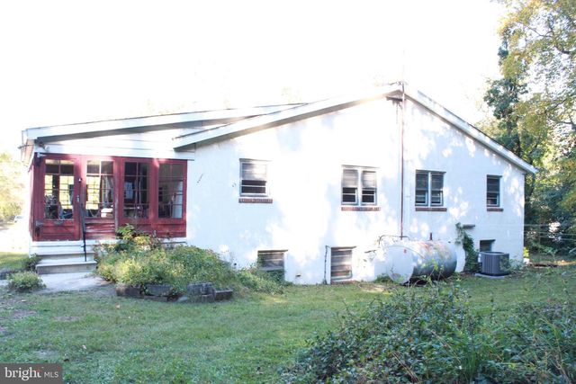 611 CREEK RD, Mount Laurel, NJ 08054
