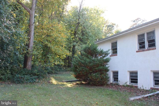 611 CREEK RD, Mount Laurel, NJ 08054