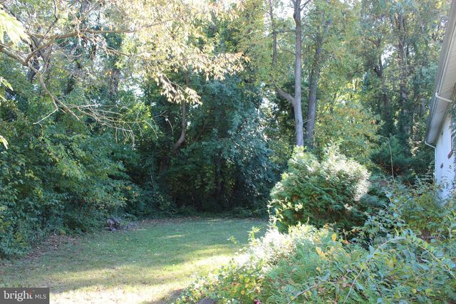 611 CREEK RD, Mount Laurel, NJ 08054
