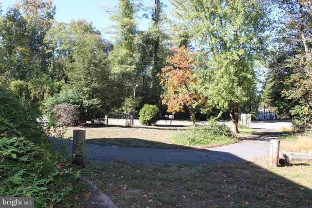 611 CREEK RD, Mount Laurel, NJ 08054