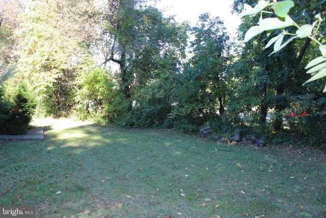 611 CREEK RD, Mount Laurel, NJ 08054