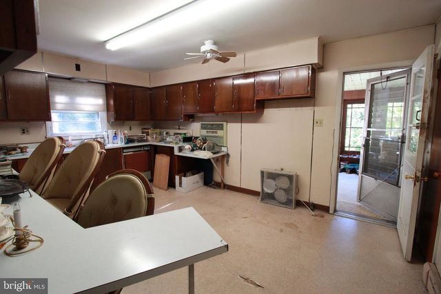 611 CREEK RD, Mount Laurel, NJ 08054