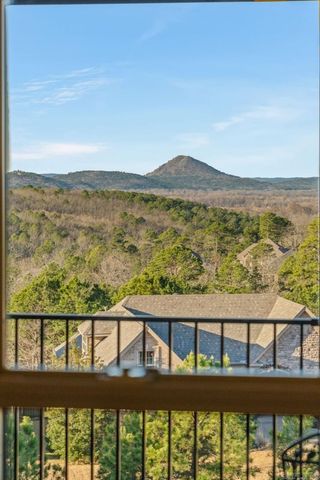 194 Majestic Circle, Maumelle, AR 72113