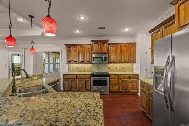 194 Majestic Circle, Maumelle, AR 72113