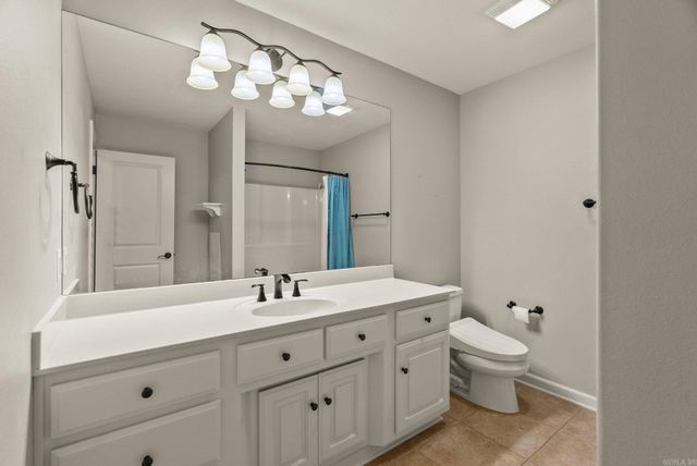 194 Majestic Circle, Maumelle, AR 72113