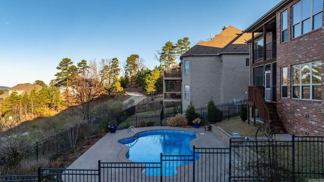194 Majestic Circle, Maumelle, AR 72113