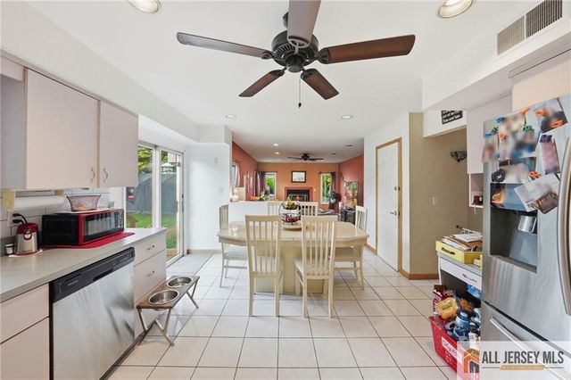 121 W Hill Road, Colonia, NJ 07067
