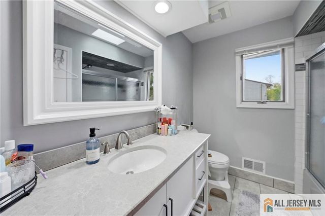 121 W Hill Road, Colonia, NJ 07067