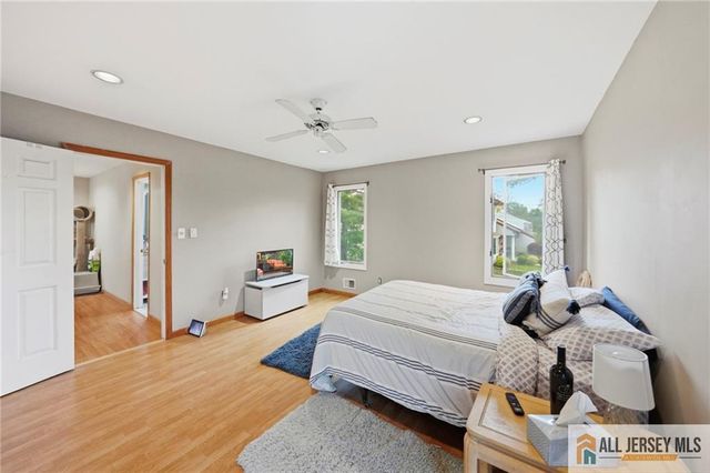 121 W Hill Road, Colonia, NJ 07067