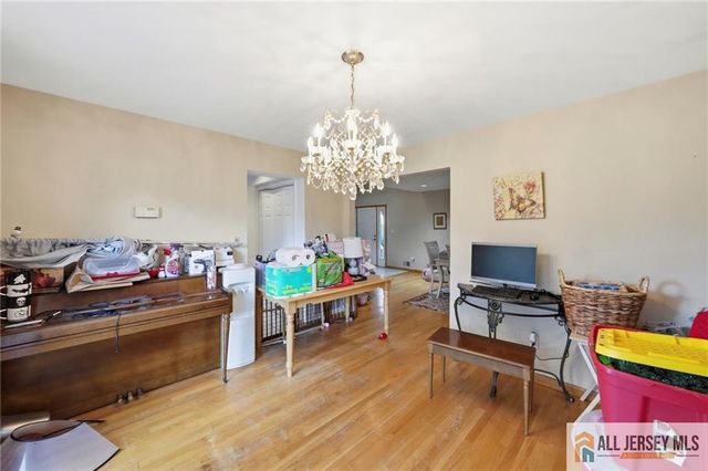121 W Hill Road, Colonia, NJ 07067