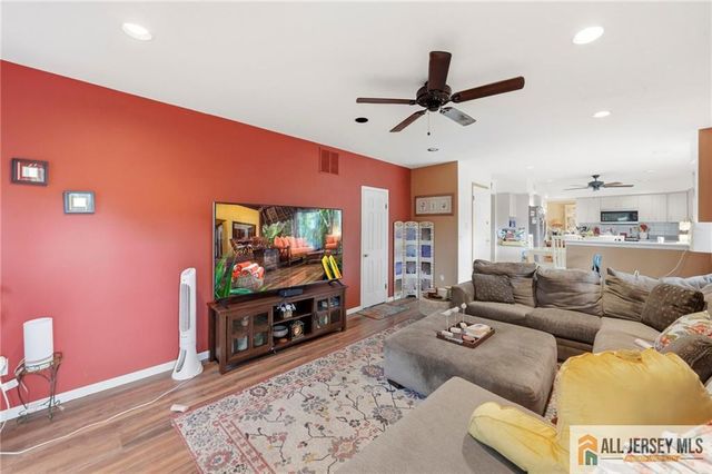121 W Hill Road, Colonia, NJ 07067