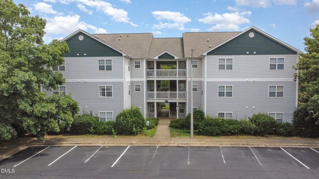 2011 Wolfmill Drive 301, Raleigh, NC 27603