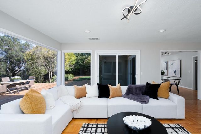 24821 Prospect Avenue, Los Altos Hills, CA 94022