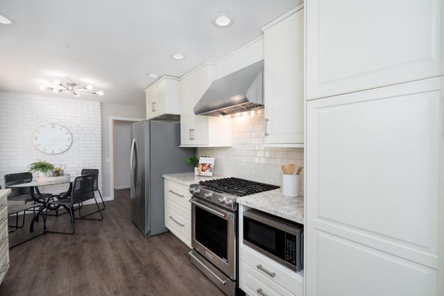 24821 Prospect Avenue, Los Altos Hills, CA 94022