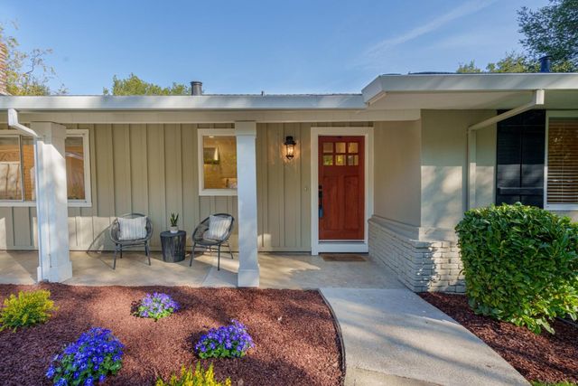 24821 Prospect Avenue, Los Altos Hills, CA 94022