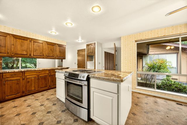 2727 Murphy Creek Road, Grants Pass, OR 97527