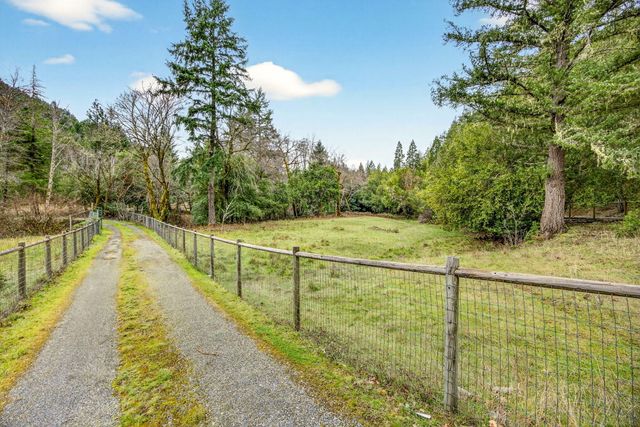 2727 Murphy Creek Road, Grants Pass, OR 97527