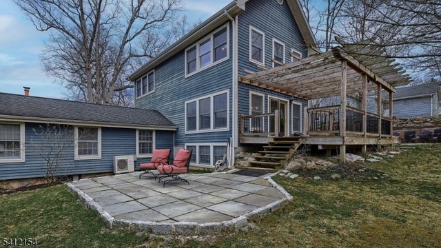 99 Beech Ter, Wayne Twp., NJ 07470