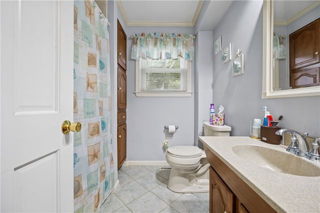420 Crandall Road, Tiverton, RI 02878