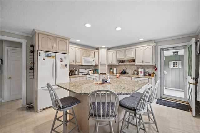 420 Crandall Road, Tiverton, RI 02878