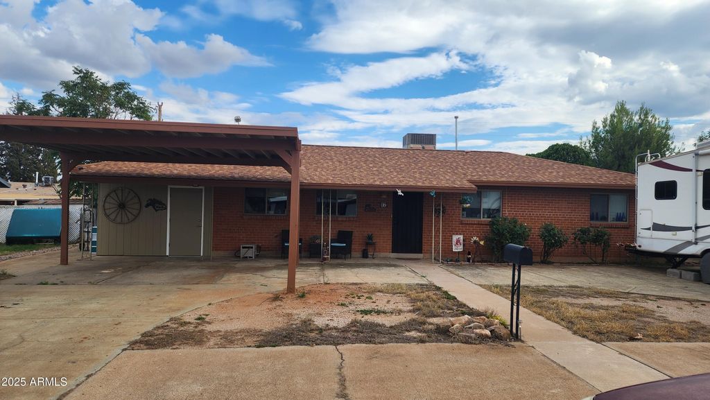 82 E Kayetan Drive, Sierra Vista, AZ 85635