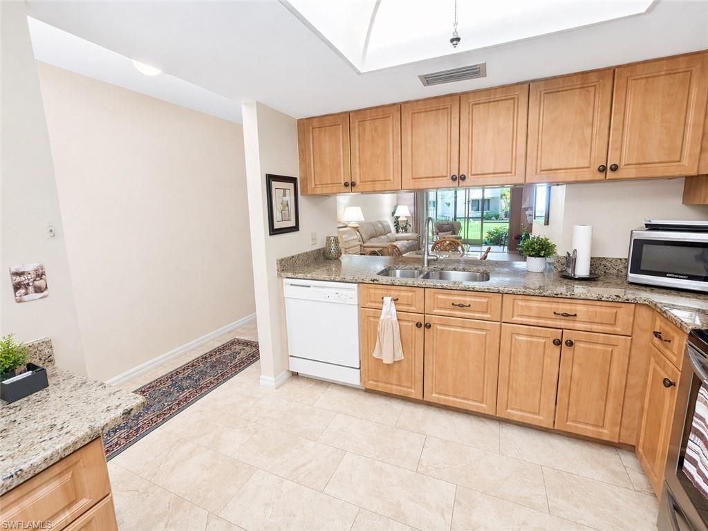 11610 Caravel CIR 108, FORT MYERS, FL 33908 — photo 5