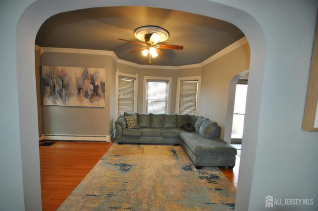 467 west Avenue, Sewaren, NJ 07077