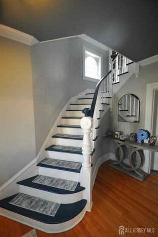 467 west Avenue, Sewaren, NJ 07077