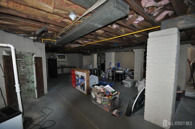 467 west Avenue, Sewaren, NJ 07077