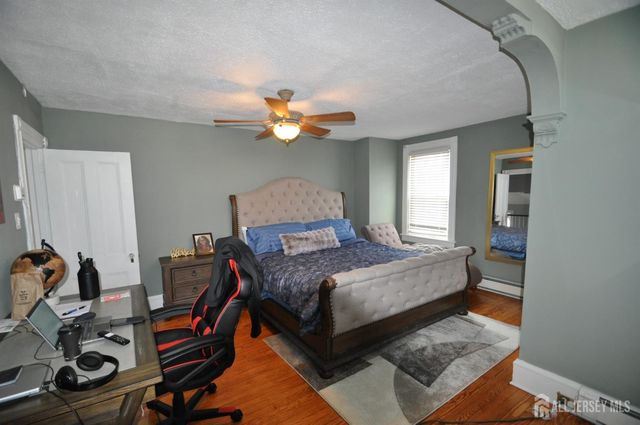 467 west Avenue, Sewaren, NJ 07077