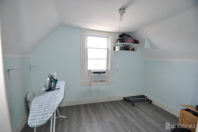 467 west Avenue, Sewaren, NJ 07077