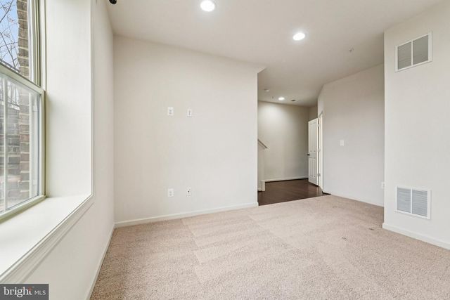 14045 MARKETCENTER DR, Clarksburg, MD 20871