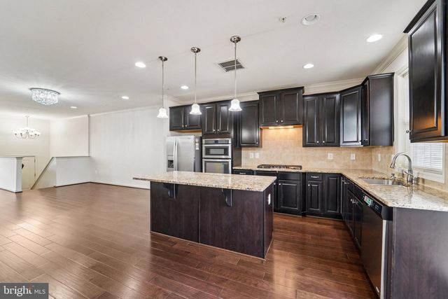 14045 MARKETCENTER DR, Clarksburg, MD 20871