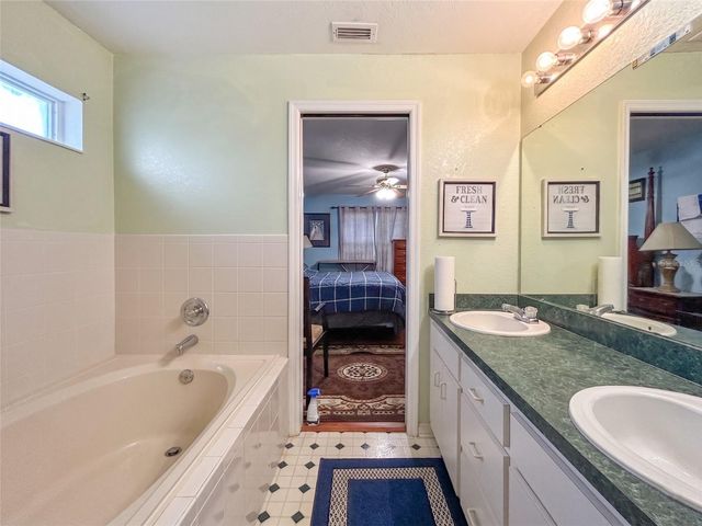 7967 APPLE BLOSSOM DRIVE, Lakeland, FL 33810