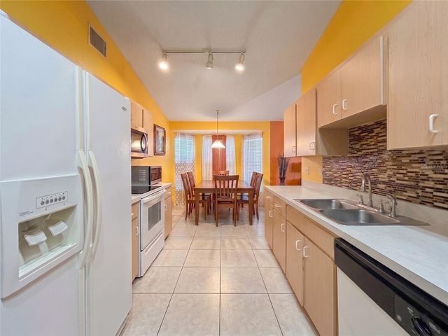 7967 APPLE BLOSSOM DRIVE, Lakeland, FL 33810