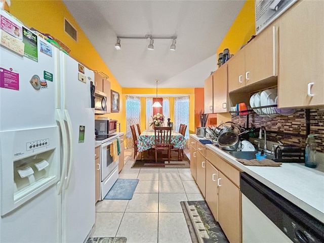 7967 APPLE BLOSSOM DRIVE, Lakeland, FL 33810