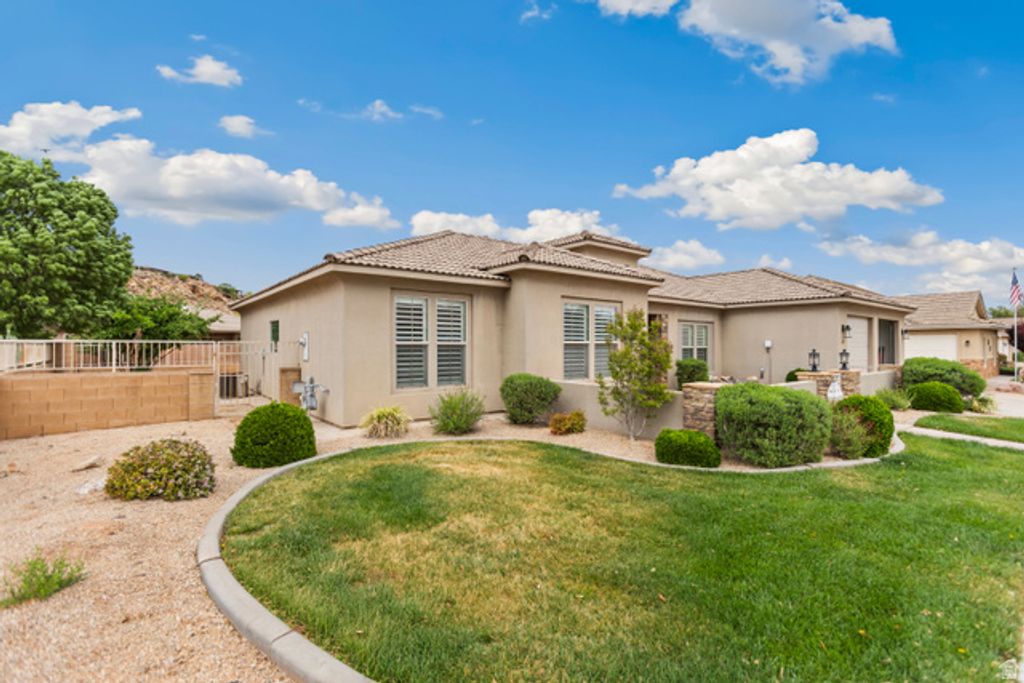 Image 2 of property listing at 1630 E 2450 S #69, St. George, UT 84790